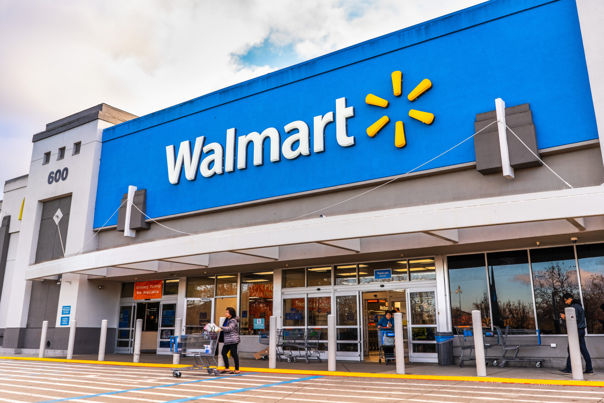 Walmart store front