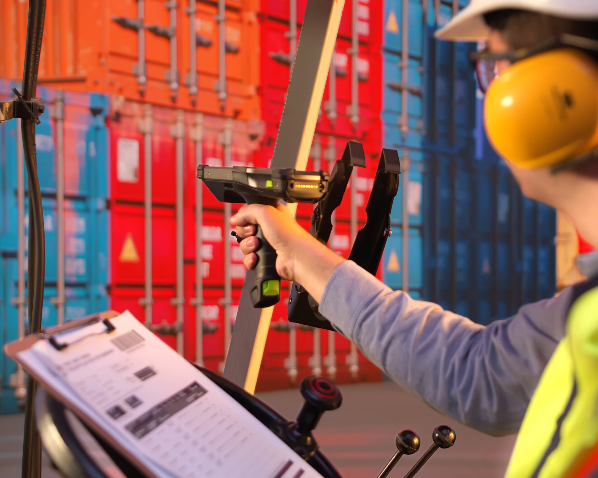 Man using MC9400 in a warehouse